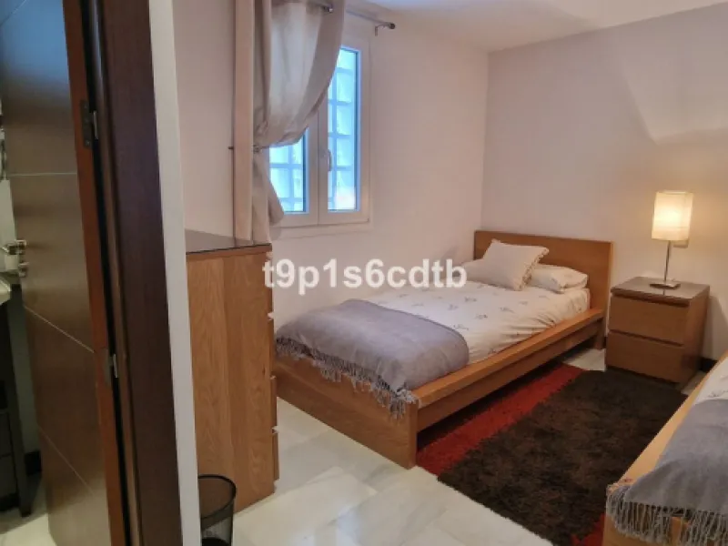 Apartment - Middle Floor Apartment в продаже в Marbella, Málaga. В доме 3 спален и 3 ванных комнат. Площадь дома 138 м²