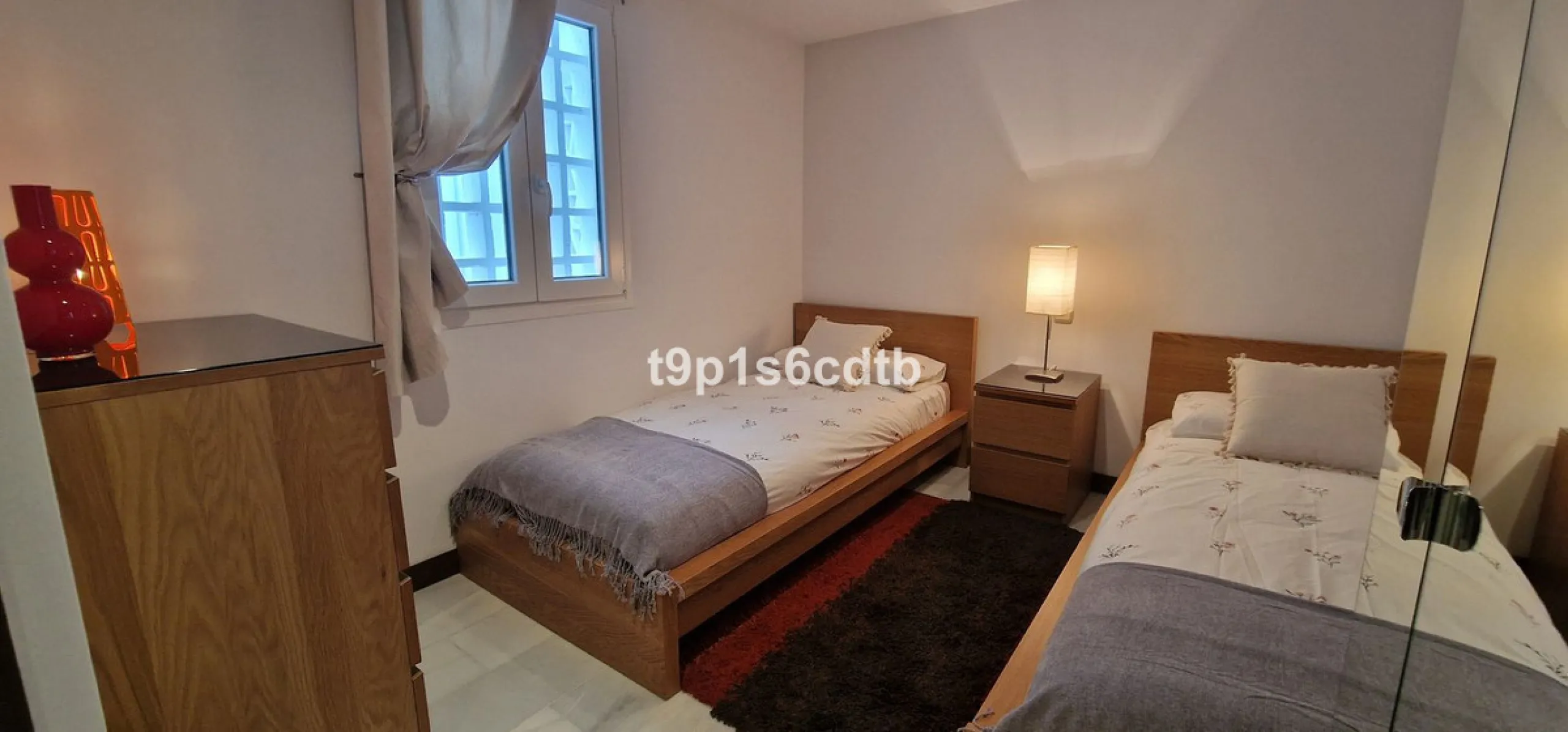 Apartment - Middle Floor Apartment в продаже в Marbella, Málaga. В доме 3 спален и 3 ванных комнат. Площадь дома 138 м²