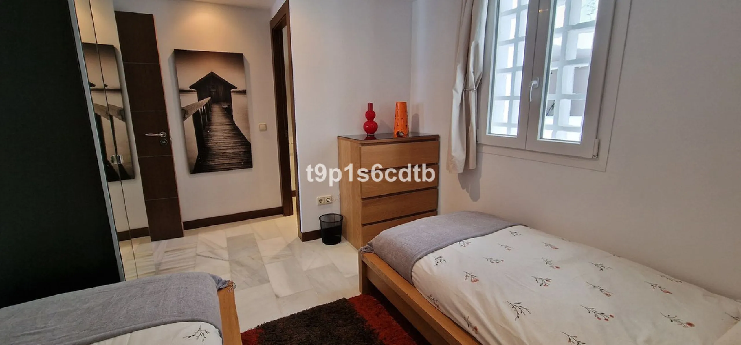 Apartment - Middle Floor Apartment в продаже в Marbella, Málaga. В доме 3 спален и 3 ванных комнат. Площадь дома 138 м²