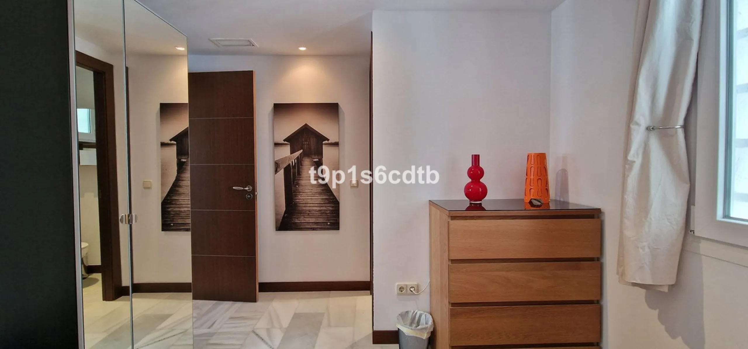 Apartment - Middle Floor Apartment в продаже в Marbella, Málaga. В доме 3 спален и 3 ванных комнат. Площадь дома 138 м²