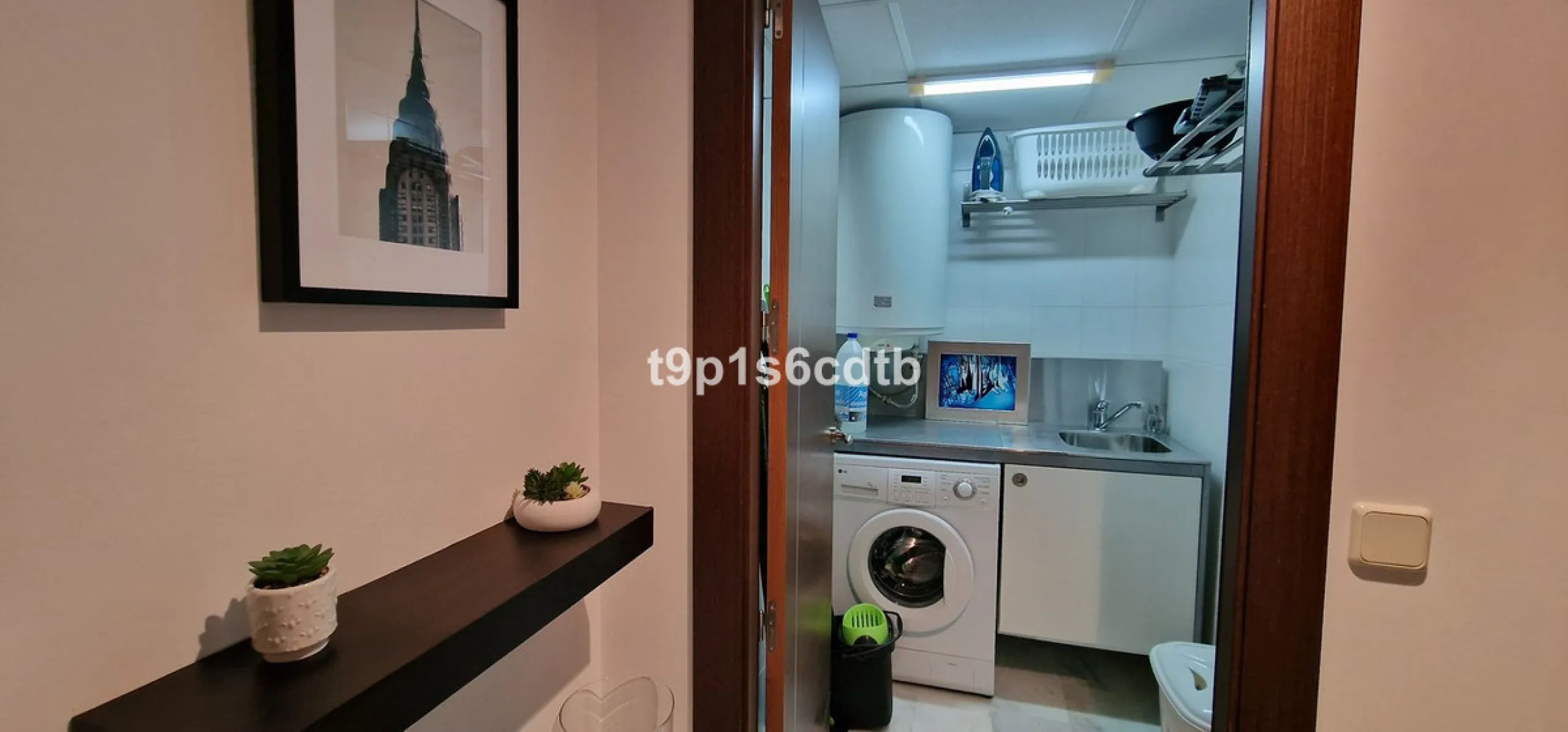 Apartment - Middle Floor Apartment в продаже в Marbella, Málaga. В доме 3 спален и 3 ванных комнат. Площадь дома 138 м²