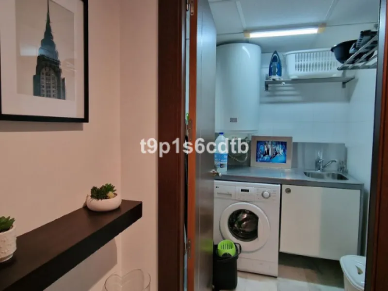 Apartment - Middle Floor Apartment в продаже в Marbella, Málaga. В доме 3 спален и 3 ванных комнат. Площадь дома 138 м²