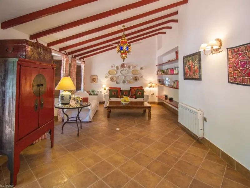 Fantastically Elegant Finca Between Archidona and Villanueva de Tapia, which is Totally Fenced/ Walled. The Finca and Dwelling Feature Total Privacy, and Yet is Only Four minutes from the Motorway and Equidistant between Malaga and Granada Airports..
