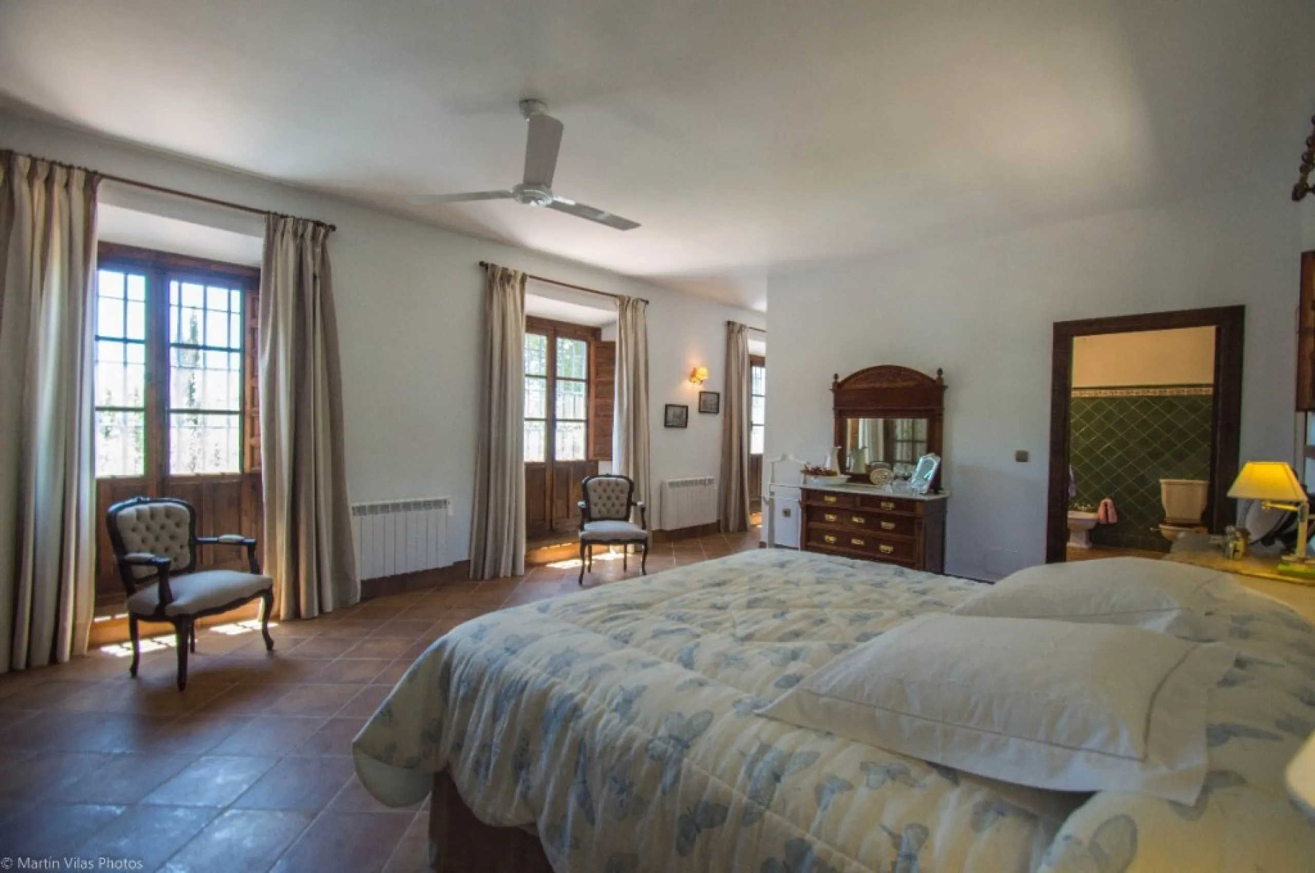 Fantastically Elegant Finca Between Archidona and Villanueva de Tapia, which is Totally Fenced/ Walled. The Finca and Dwelling Feature Total Privacy, and Yet is Only Four minutes from the Motorway and Equidistant between Malaga and Granada Airports..