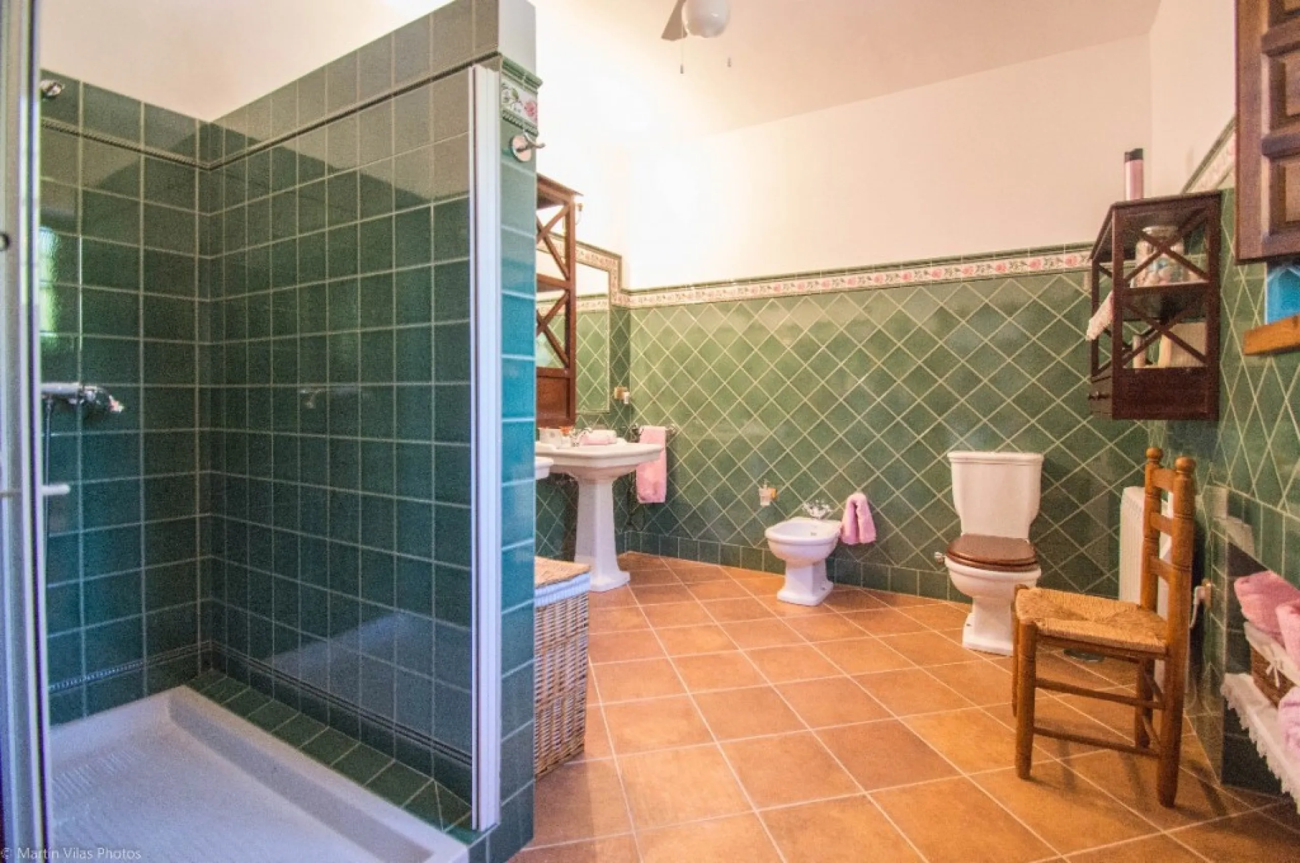 Fantastically Elegant Finca Between Archidona and Villanueva de Tapia, which is Totally Fenced/ Walled. The Finca and Dwelling Feature Total Privacy, and Yet is Only Four minutes from the Motorway and Equidistant between Malaga and Granada Airports..