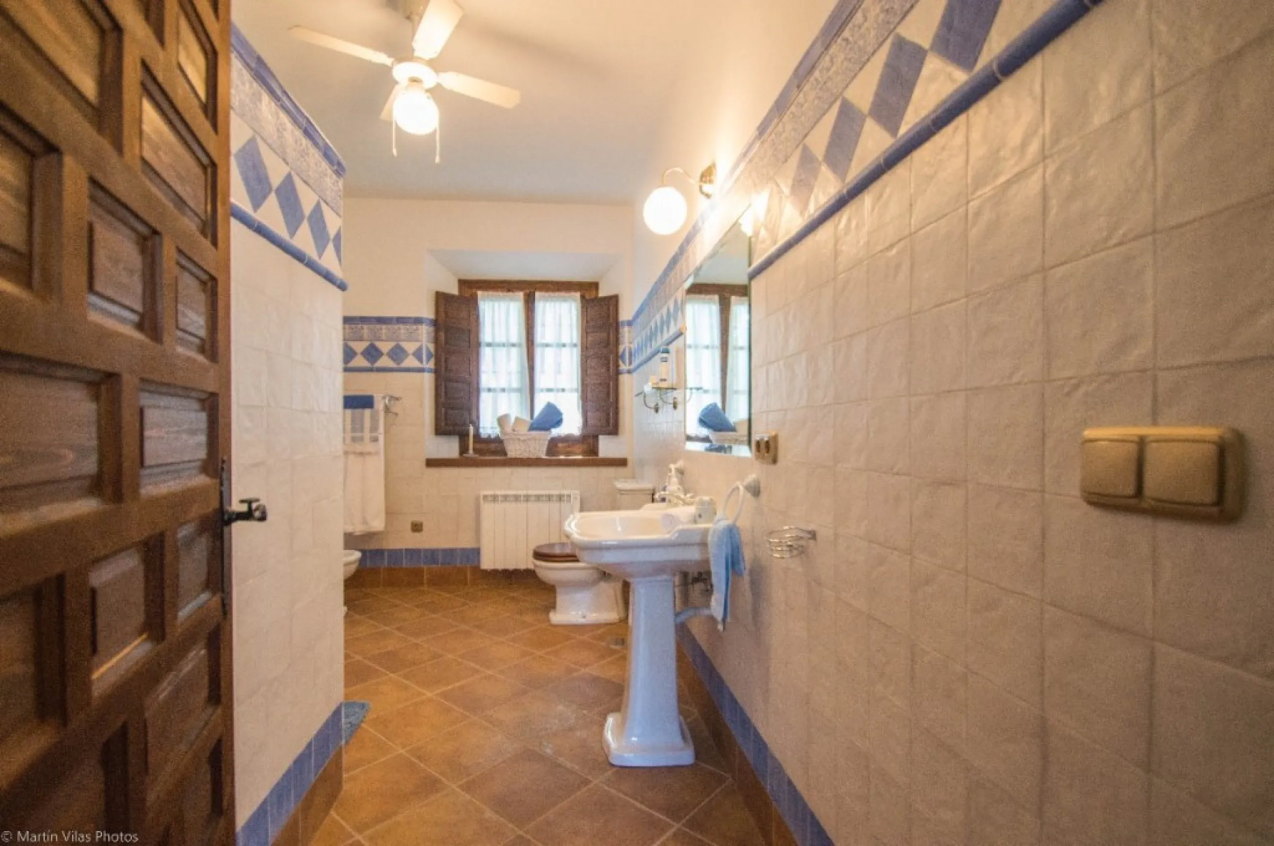 Fantastically Elegant Finca Between Archidona and Villanueva de Tapia, which is Totally Fenced/ Walled. The Finca and Dwelling Feature Total Privacy, and Yet is Only Four minutes from the Motorway and Equidistant between Malaga and Granada Airports..