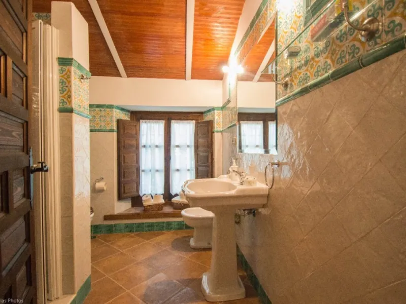 Fantastically Elegant Finca Between Archidona and Villanueva de Tapia, which is Totally Fenced/ Walled. The Finca and Dwelling Feature Total Privacy, and Yet is Only Four minutes from the Motorway and Equidistant between Malaga and Granada Airports..