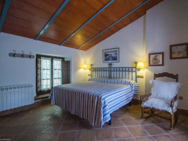 Fantastically Elegant Finca Between Archidona and Villanueva de Tapia, which is Totally Fenced/ Walled. The Finca and Dwelling Feature Total Privacy, and Yet is Only Four minutes from the Motorway and Equidistant between Malaga and Granada Airports..