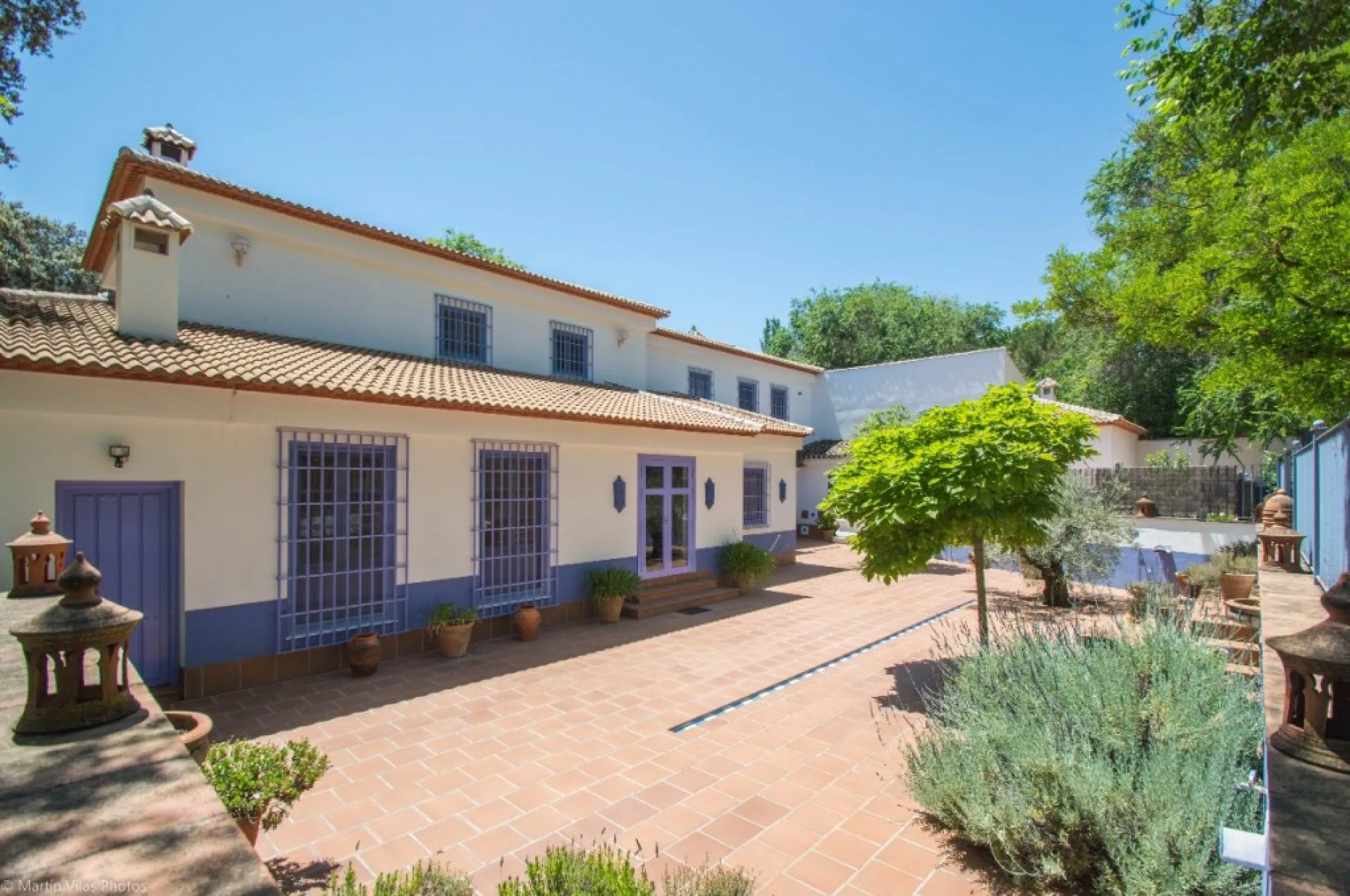 Fantastically Elegant Finca Between Archidona and Villanueva de Tapia, which is Totally Fenced/ Walled. The Finca and Dwelling Feature Total Privacy, and Yet is Only Four minutes from the Motorway and Equidistant between Malaga and Granada Airports..