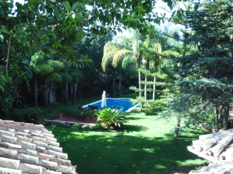 THE LARGEST HOUSE IN TORRENUEVA IN MIJAS AT WALKING DISTANCE TO THE BEACH AND TO THE MOST POPULAR VILLAGE OF LA CALA WHERE YOU FIND SUPERMARKETS, BARS, SHOPS, RESTAURANTS ETC. THE ROOMS ARE ALL VERY SPACIOUS ON THE MAINFLOOR THERE ARE 3 LIVING ROOMS TWO S