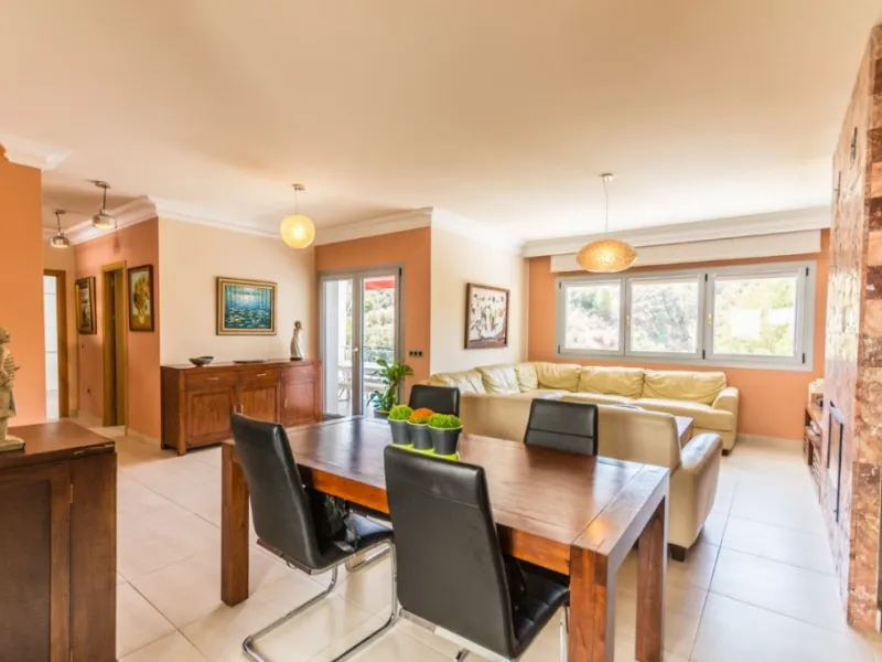 Large Villa with great qualities in Carretera de Mijas area with guest accommodation, lift and orchard.