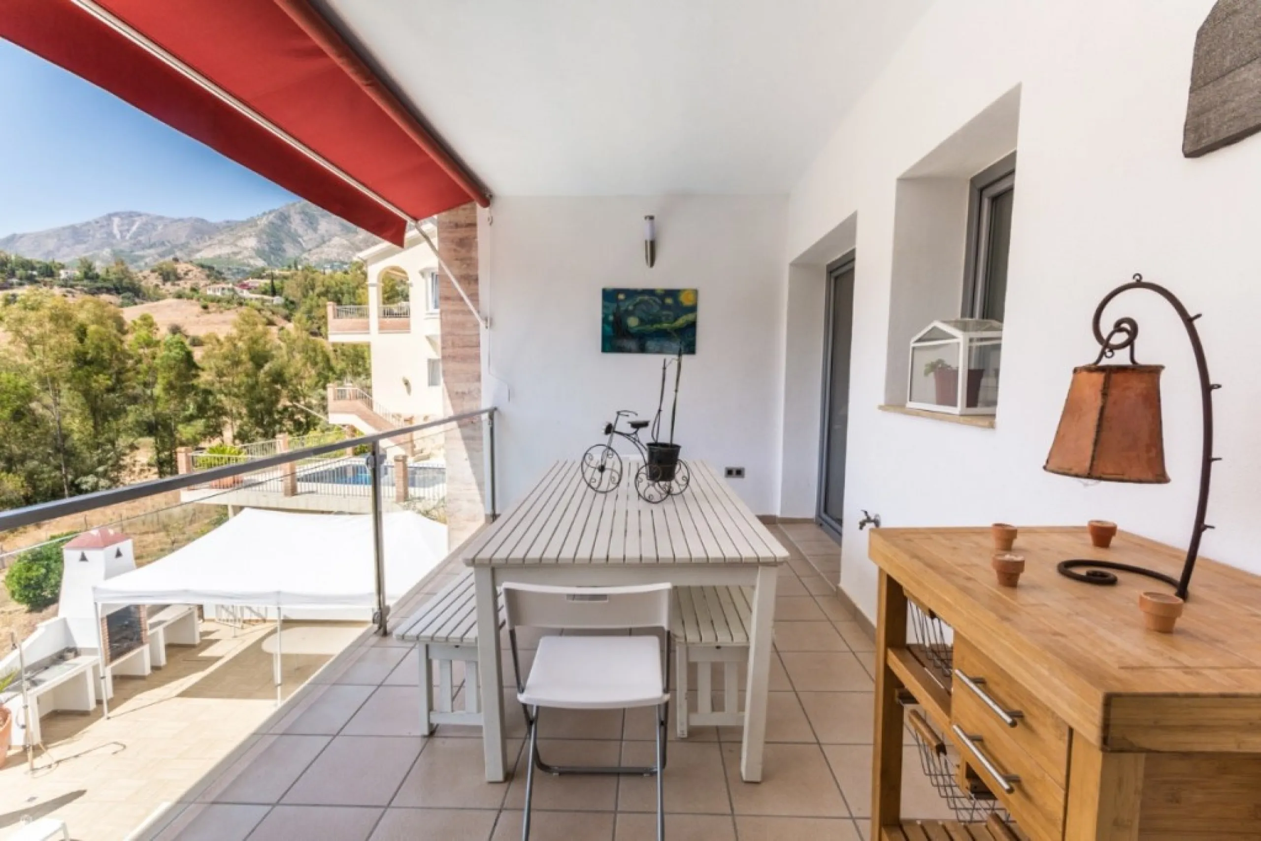 Large Villa with great qualities in Carretera de Mijas area with guest accommodation, lift and orchard.