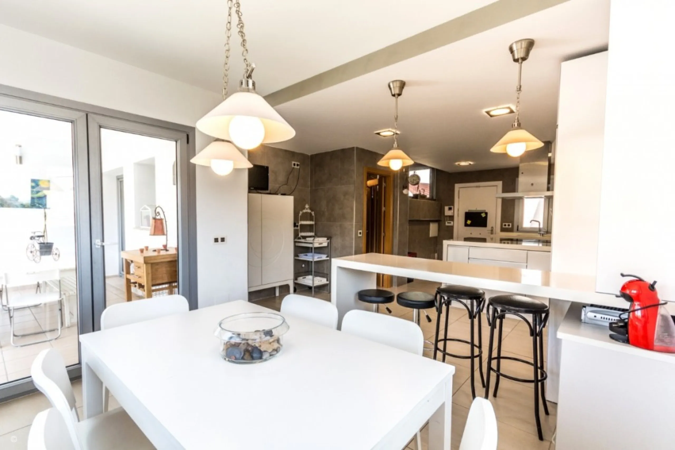 Large Villa with great qualities in Carretera de Mijas area with guest accommodation, lift and orchard.