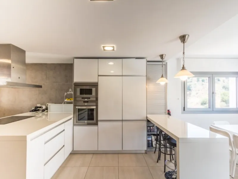 Large Villa with great qualities in Carretera de Mijas area with guest accommodation, lift and orchard.