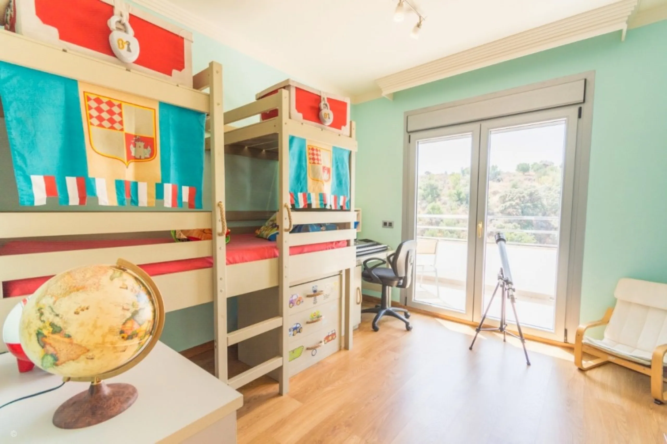 Large Villa with great qualities in Carretera de Mijas area with guest accommodation, lift and orchard.