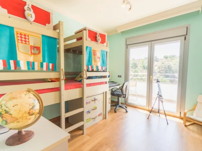 Large Villa with great qualities in Carretera de Mijas area with guest accommodation, lift and orchard.