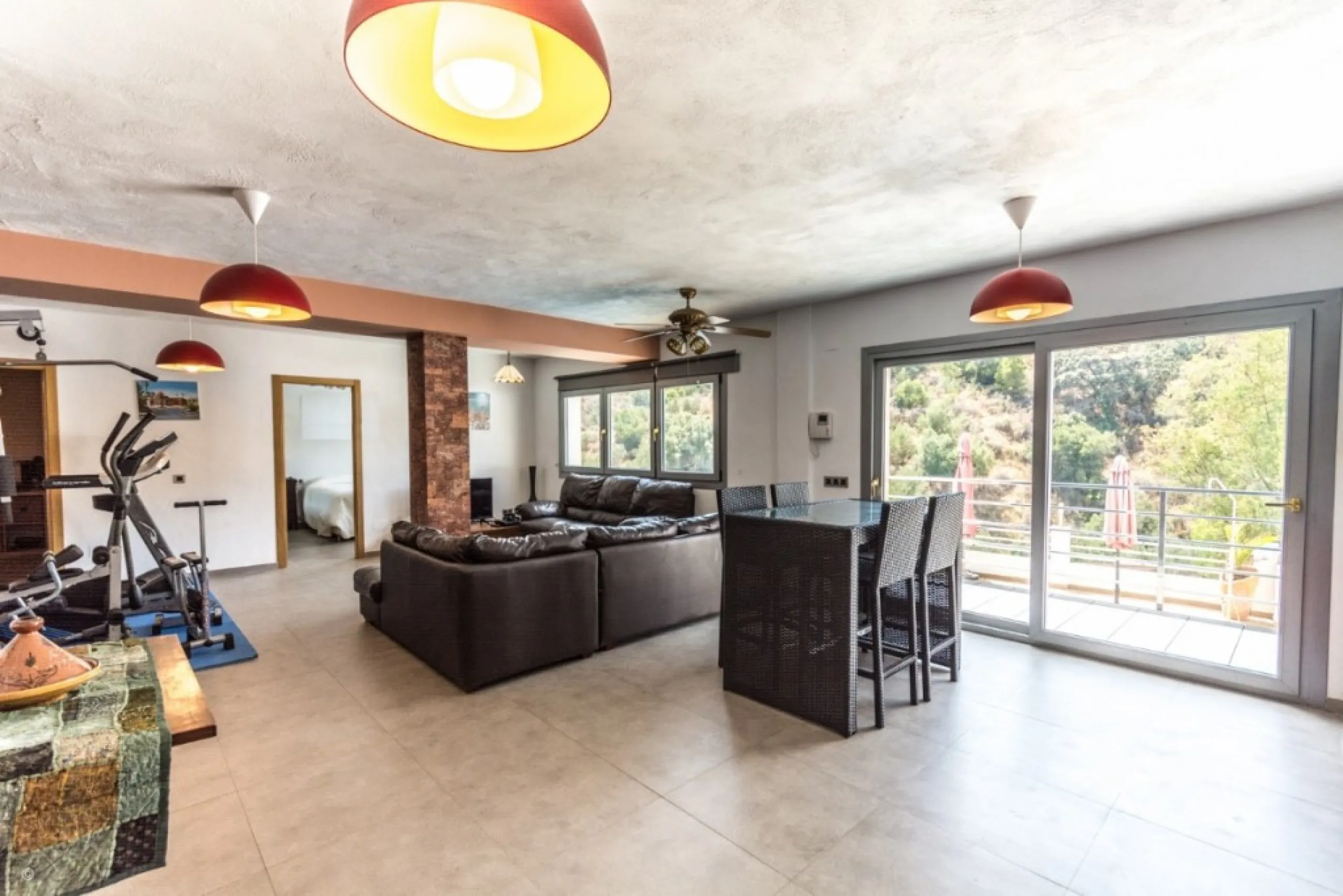 Large Villa with great qualities in Carretera de Mijas area with guest accommodation, lift and orchard.