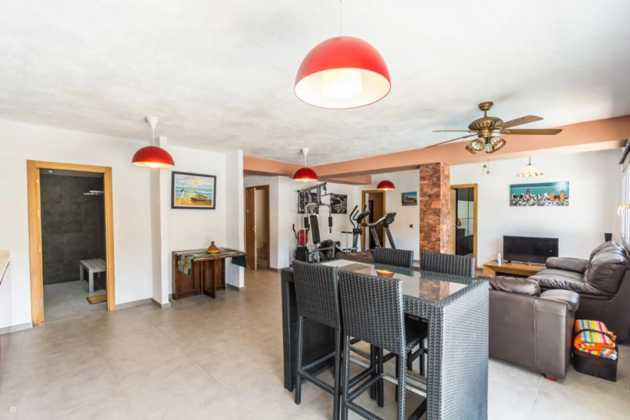 Large Villa with great qualities in Carretera de Mijas area with guest accommodation, lift and orchard.