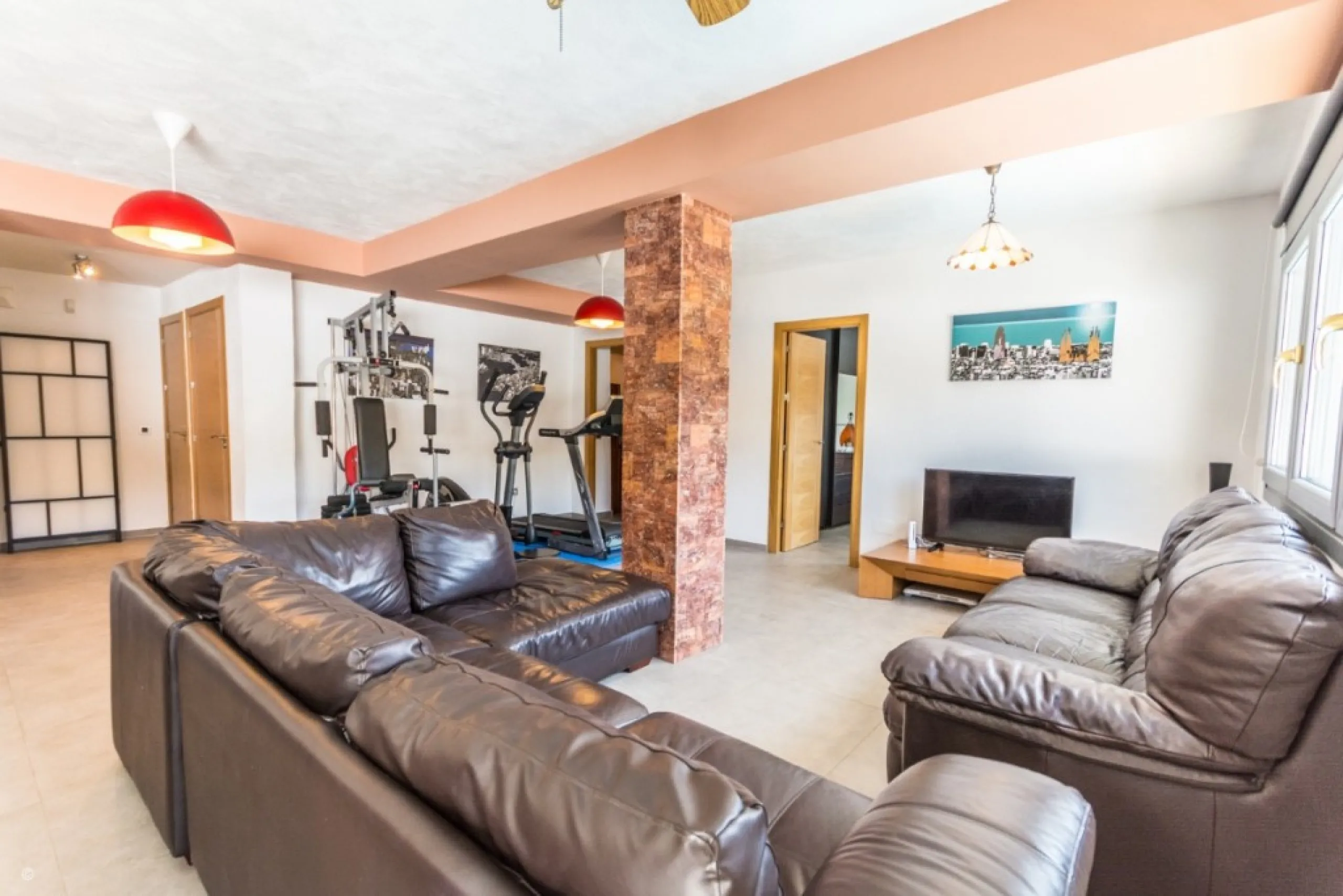 Large Villa with great qualities in Carretera de Mijas area with guest accommodation, lift and orchard.