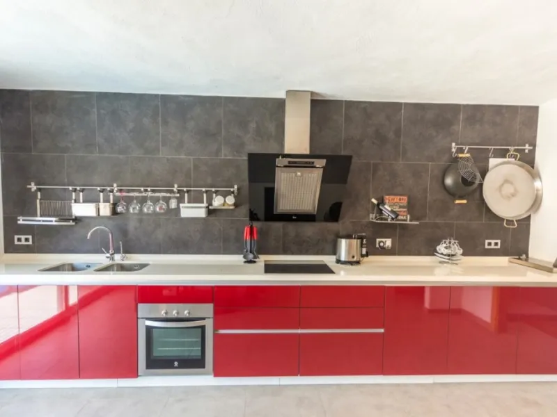 Large Villa with great qualities in Carretera de Mijas area with guest accommodation, lift and orchard.