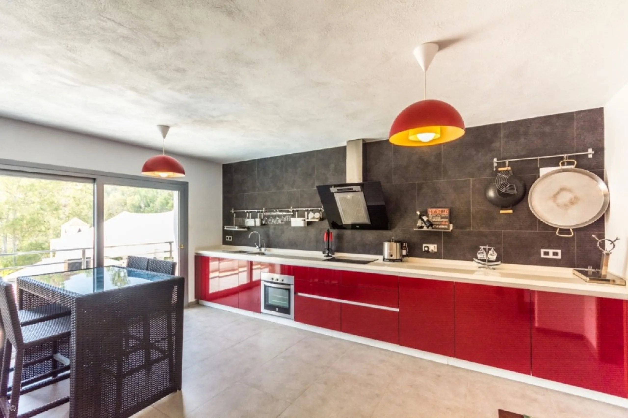Large Villa with great qualities in Carretera de Mijas area with guest accommodation, lift and orchard.