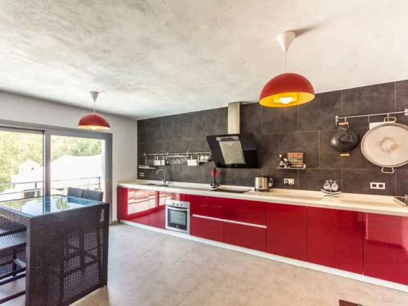 Large Villa with great qualities in Carretera de Mijas area with guest accommodation, lift and orchard.