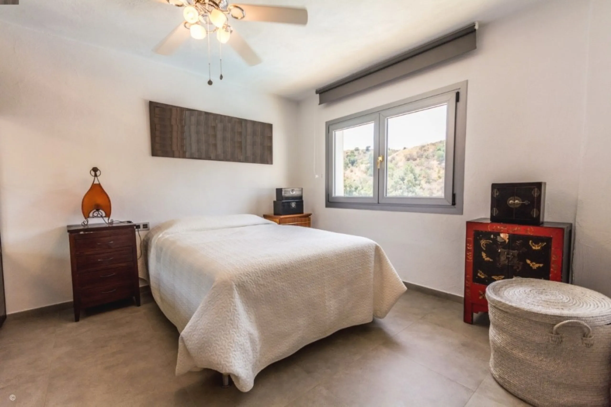 Large Villa with great qualities in Carretera de Mijas area with guest accommodation, lift and orchard.