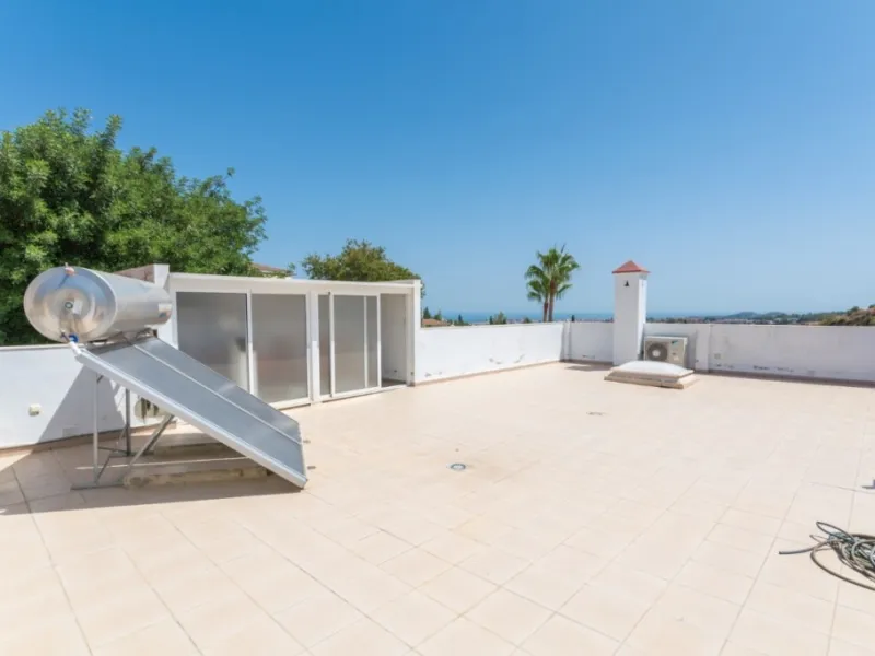 Large Villa with great qualities in Carretera de Mijas area with guest accommodation, lift and orchard.
