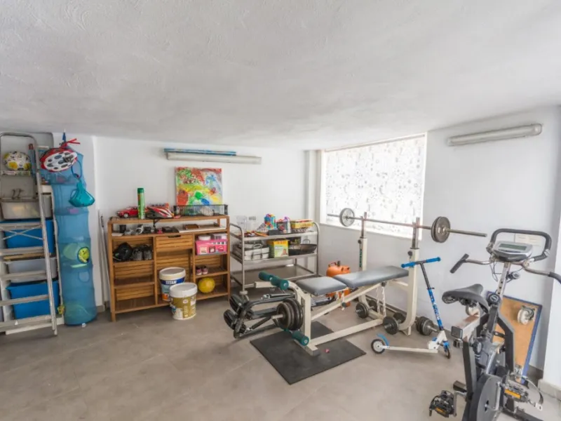 Large Villa with great qualities in Carretera de Mijas area with guest accommodation, lift and orchard.