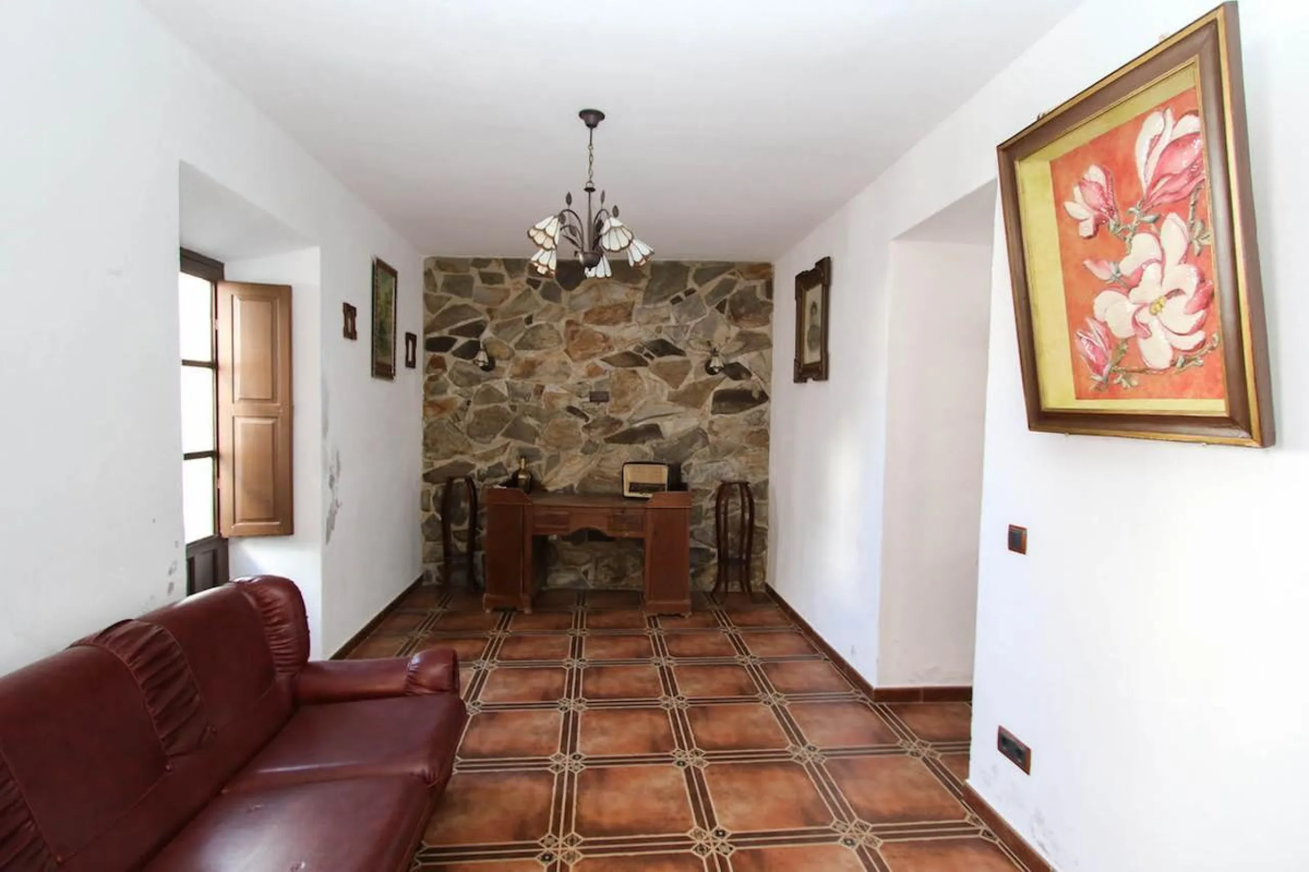 House - Townhouse в продаже в Guaro, Málaga. В доме 7 спален и 3 ванных комнат. Площадь дома 362 м²