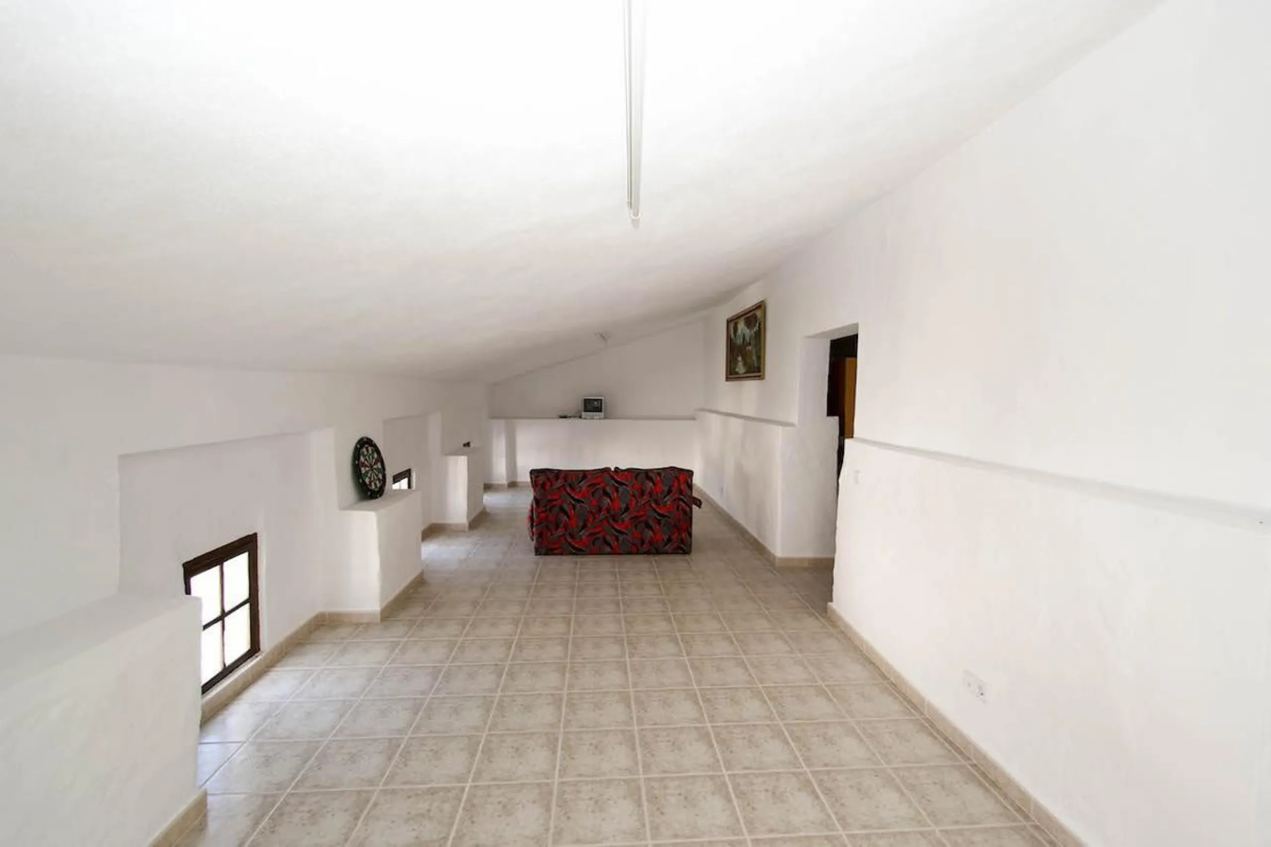 House - Townhouse в продаже в Guaro, Málaga. В доме 7 спален и 3 ванных комнат. Площадь дома 362 м²