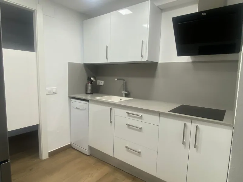 Exclusive seafront apartment in Calafell with private club access