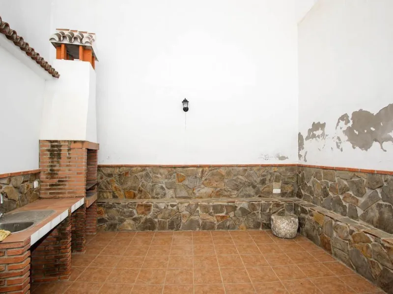 House - Townhouse в продаже в Guaro, Málaga. В доме 7 спален и 3 ванных комнат. Площадь дома 362 м²