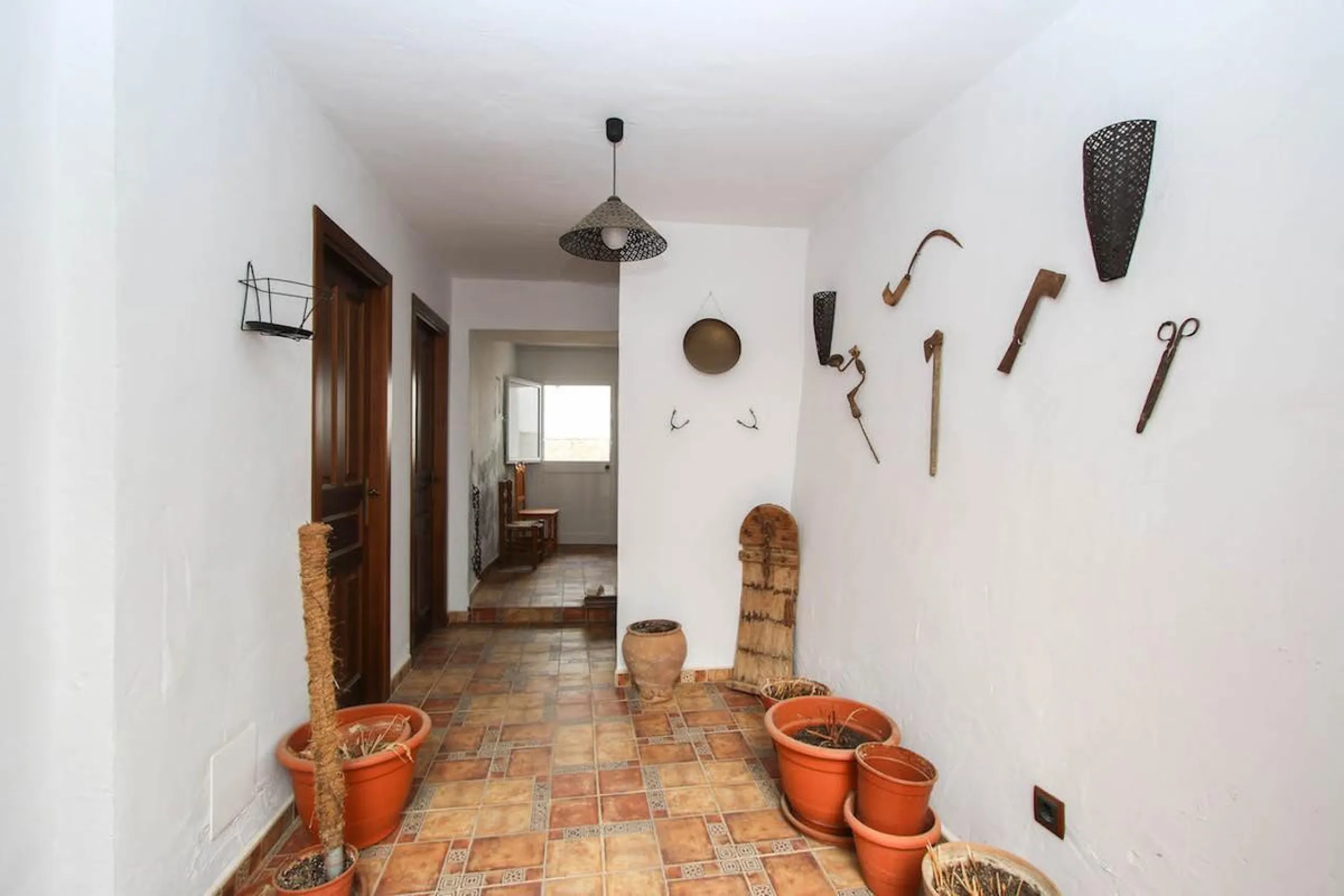 House - Townhouse в продаже в Guaro, Málaga. В доме 7 спален и 3 ванных комнат. Площадь дома 362 м²