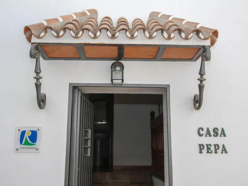 House - Townhouse в продаже в Guaro, Málaga. В доме 7 спален и 3 ванных комнат. Площадь дома 362 м²