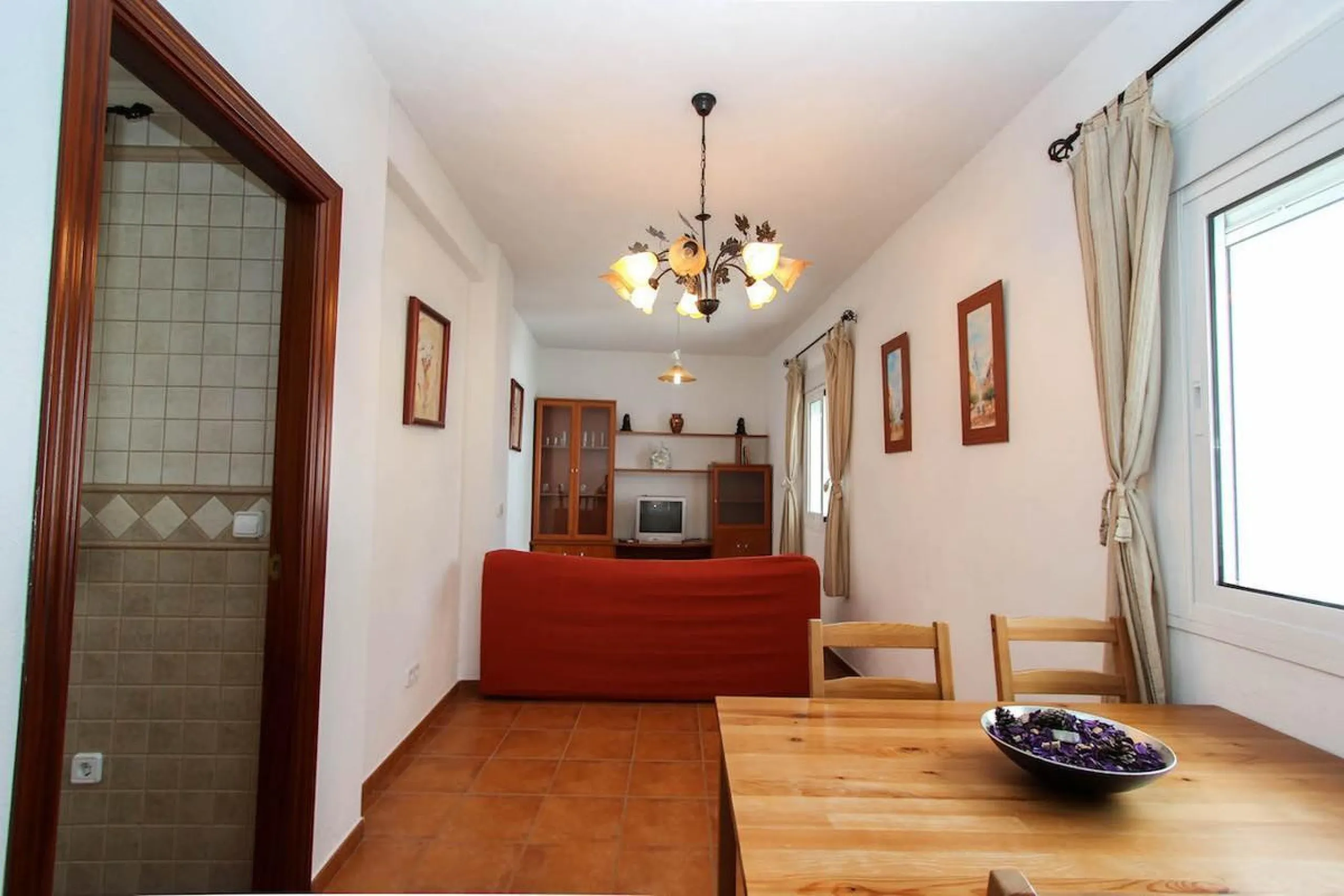 House - Townhouse в продаже в Guaro, Málaga. В доме 7 спален и 3 ванных комнат. Площадь дома 362 м²