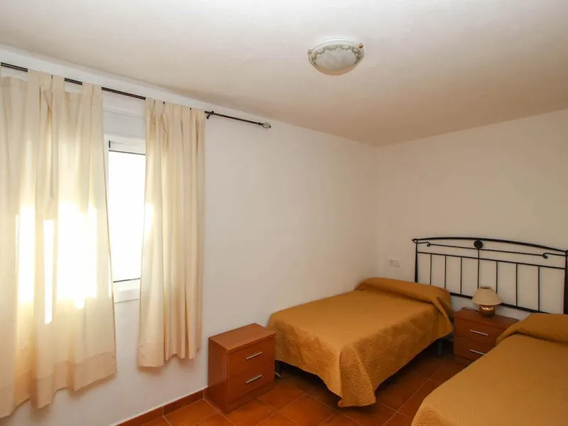 House - Townhouse в продаже в Guaro, Málaga. В доме 7 спален и 3 ванных комнат. Площадь дома 362 м²
