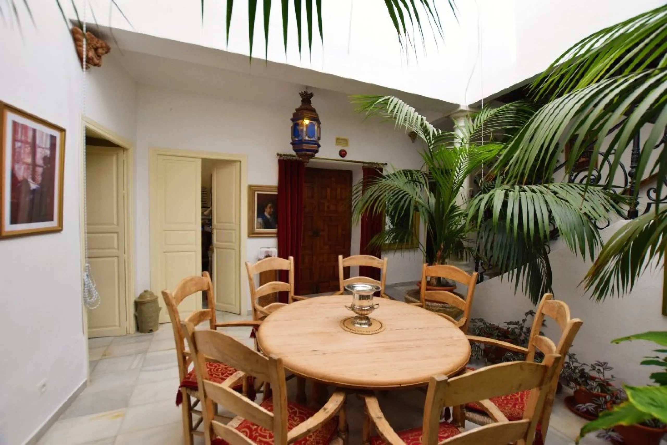 House - Detached Villa в продаже в Ronda, Málaga. В доме 5 спален и 5 ванных комнат. Площадь дома 404 м². Площадь участка 194 м²