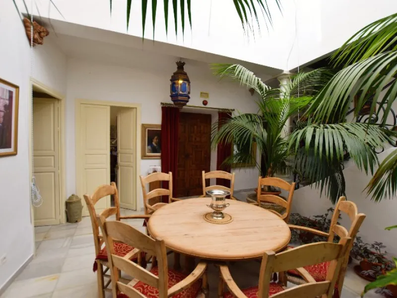 House - Detached Villa в продаже в Ronda, Málaga. В доме 5 спален и 5 ванных комнат. Площадь дома 404 м². Площадь участка 194 м²