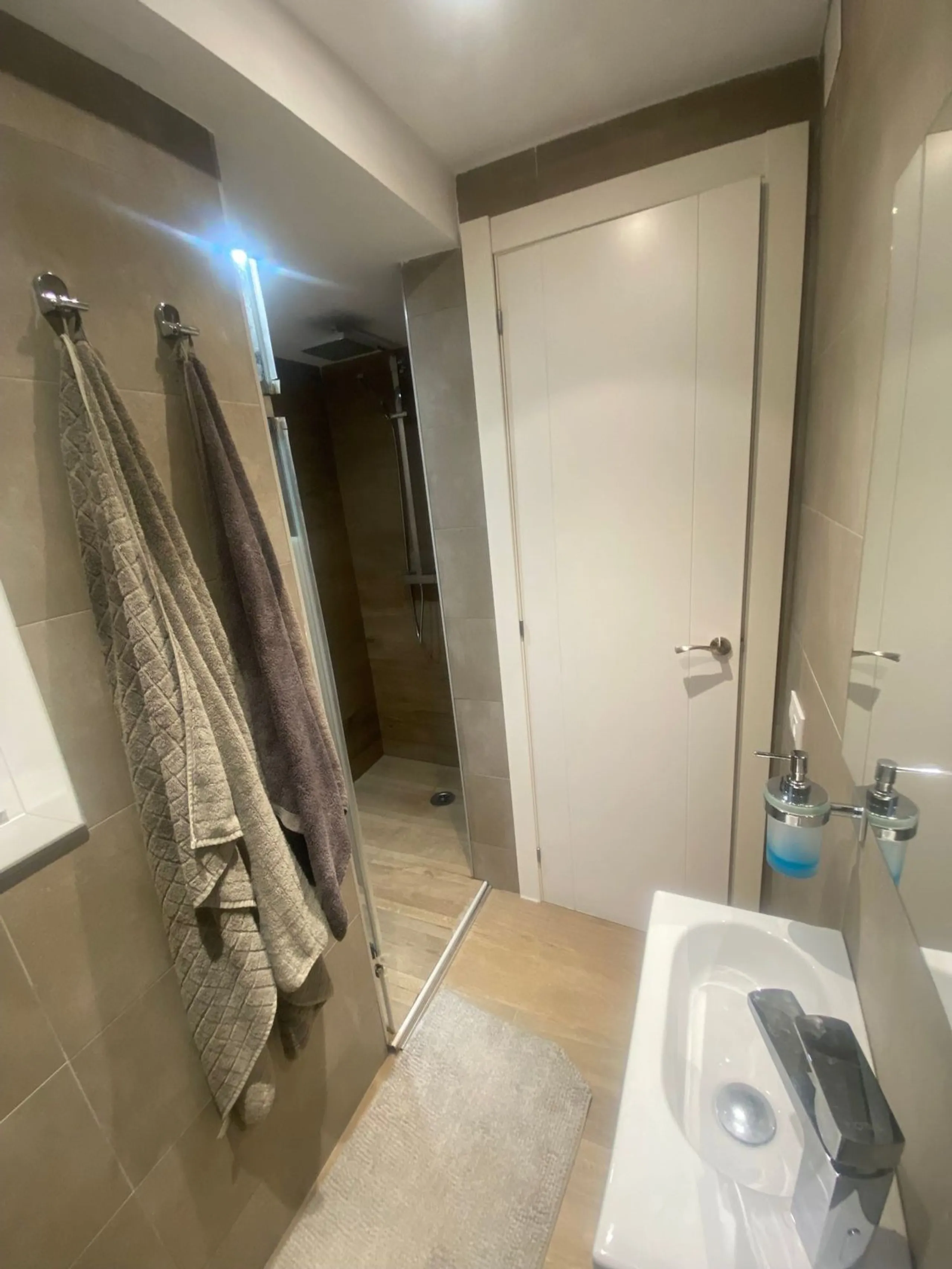 Exclusive seafront apartment in Calafell with private club access