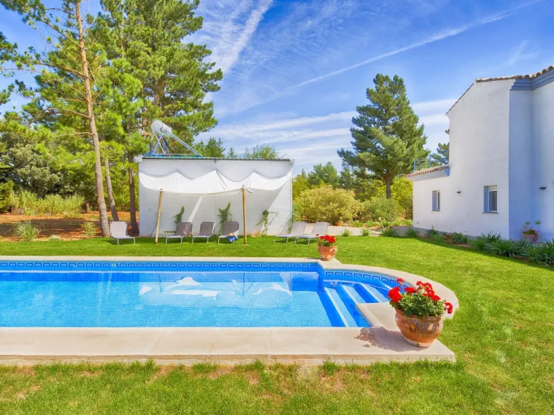 AN OUTSTANDING OPPORTUNITY to own an IMPRESSIVE FINCA OF 30,000M2 OF FLAT LAND with 1,000 walnut trees and a beautiful, stylish modern home with a private swimming pool and exceptional views.