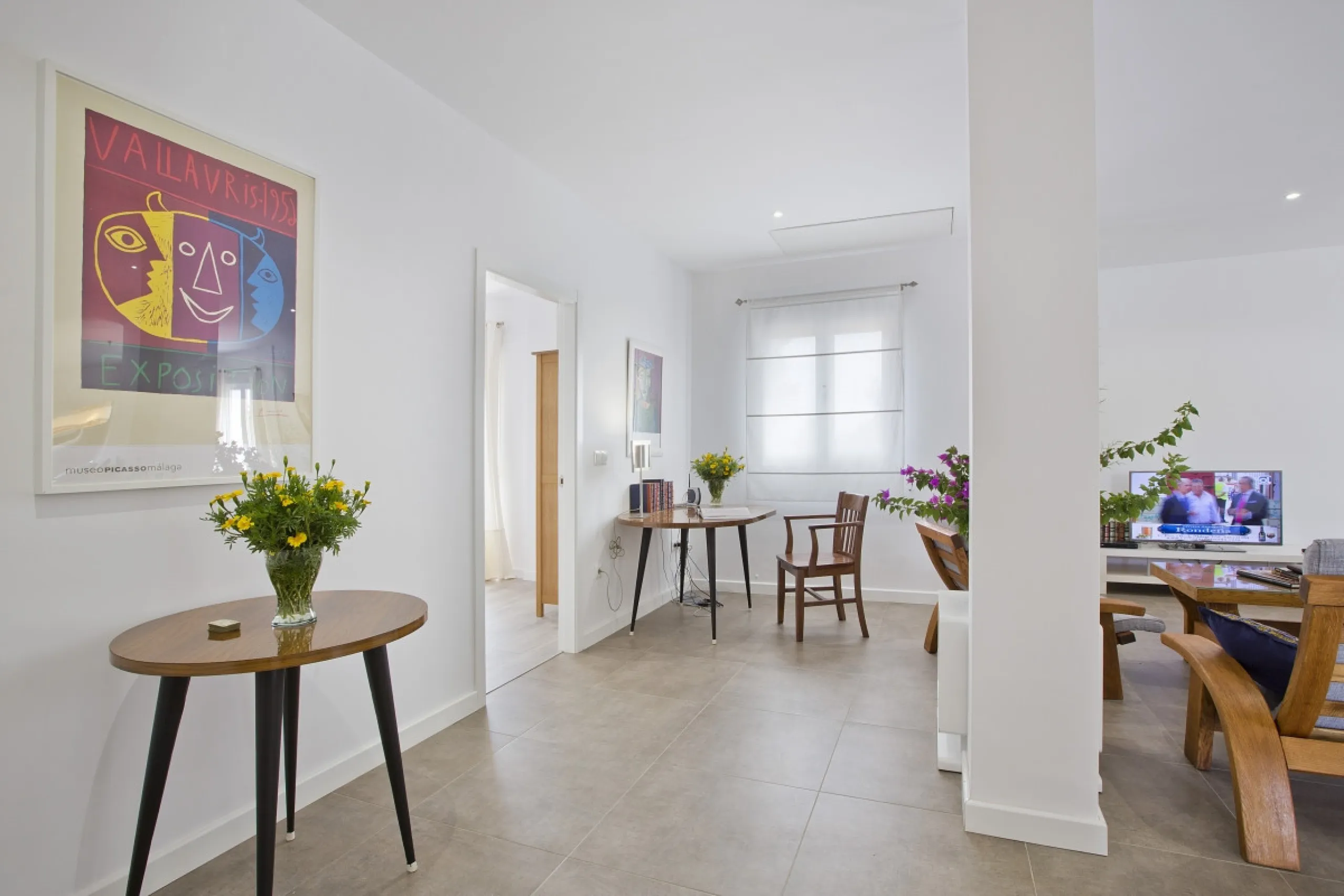 AN OUTSTANDING OPPORTUNITY to own an IMPRESSIVE FINCA OF 30,000M2 OF FLAT LAND with 1,000 walnut trees and a beautiful, stylish modern home with a private swimming pool and exceptional views.