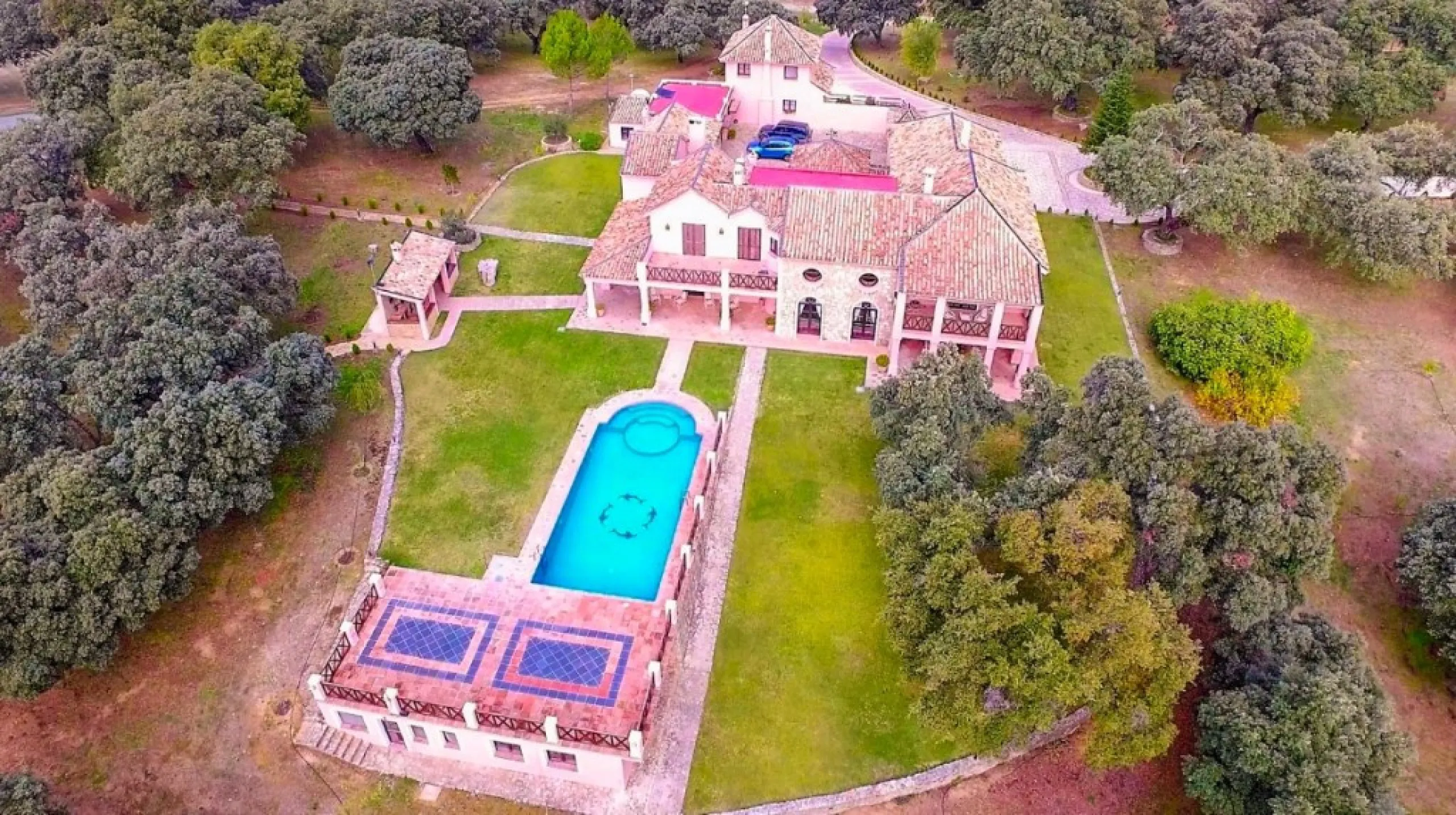 Außergewöhnliches Landgut mit Weinbergen in der Serranía de Ronda