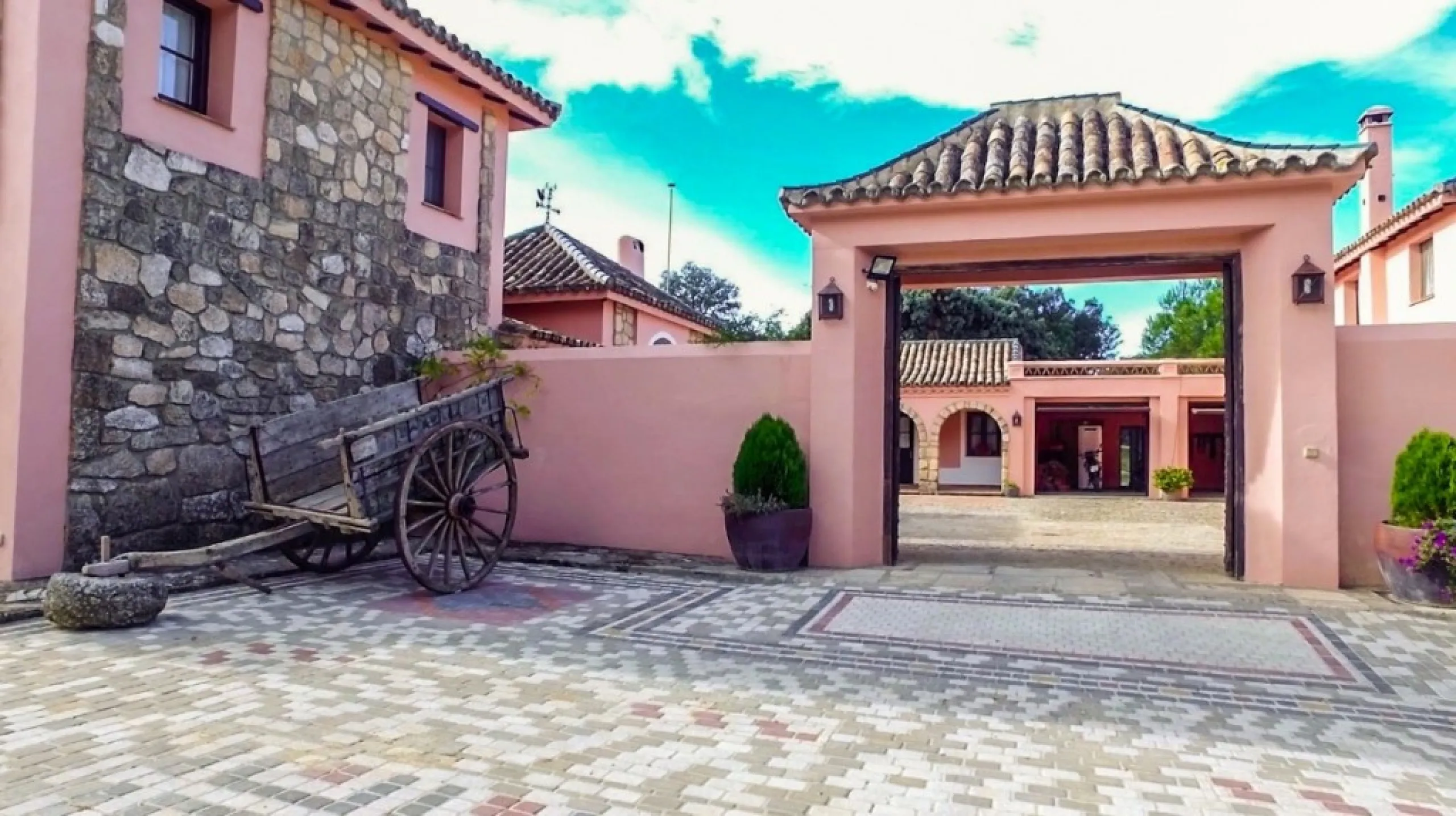Außergewöhnliches Landgut mit Weinbergen in der Serranía de Ronda