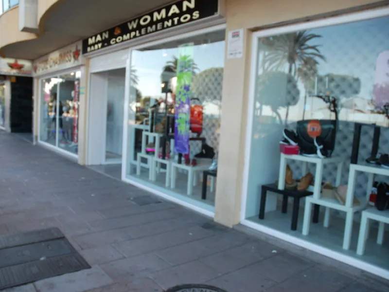 Local commercial, in the Paseo Maritimo of Estepona, the local actually is rented out to a chiness shop. with two access, front side is facing to the Beach, the back side is facing to small square, with resturants, etc. there is also posibility to do a re