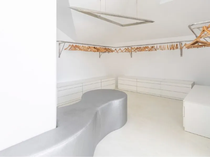 Apartment - Penthouse в продаже в Marbella, Málaga. В доме 3 спален и 4 ванных комнат. Площадь дома 290 м². Площадь участка 390 м²