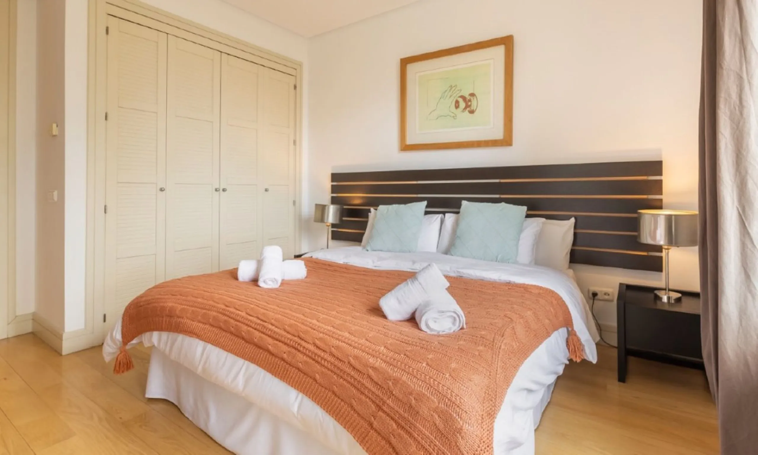 Apartment - Penthouse в продаже в Marbella, Málaga. В доме 3 спален и 4 ванных комнат. Площадь дома 290 м². Площадь участка 390 м²