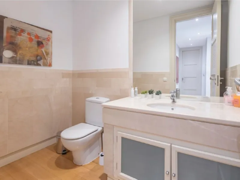 Apartment - Penthouse в продаже в Marbella, Málaga. В доме 3 спален и 4 ванных комнат. Площадь дома 290 м². Площадь участка 390 м²