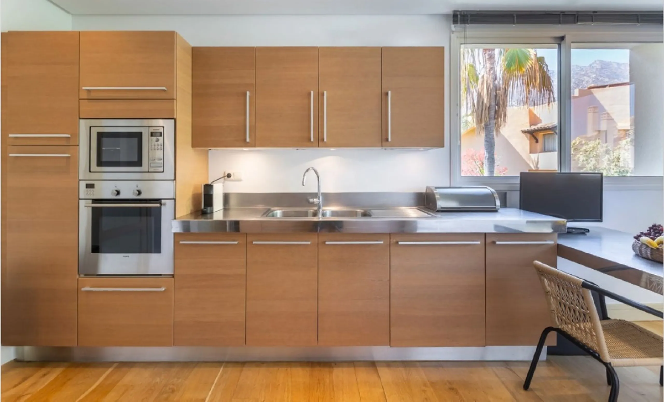 Apartment - Penthouse в продаже в Marbella, Málaga. В доме 3 спален и 4 ванных комнат. Площадь дома 290 м². Площадь участка 390 м²