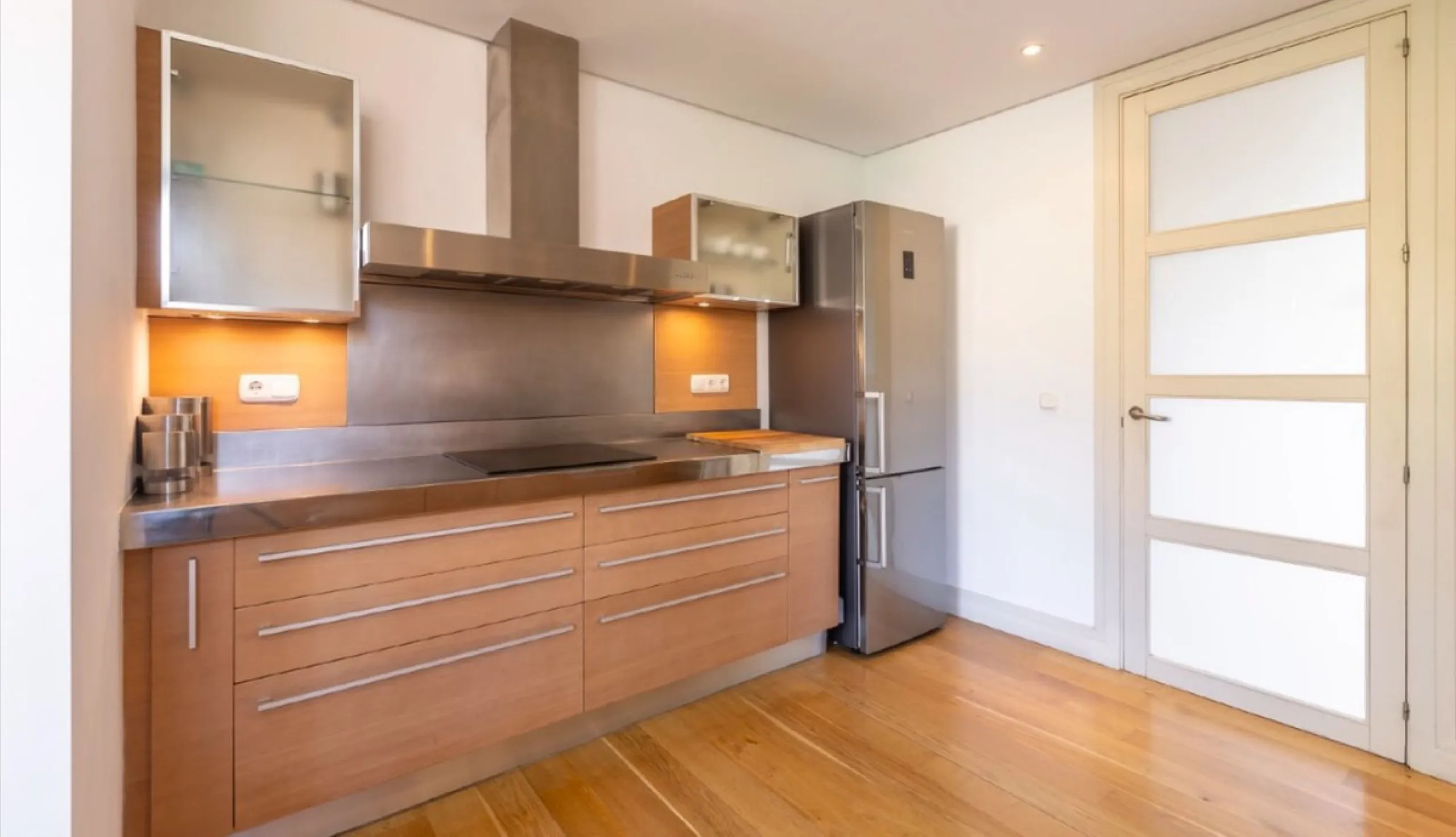 Apartment - Penthouse в продаже в Marbella, Málaga. В доме 3 спален и 4 ванных комнат. Площадь дома 290 м². Площадь участка 390 м²
